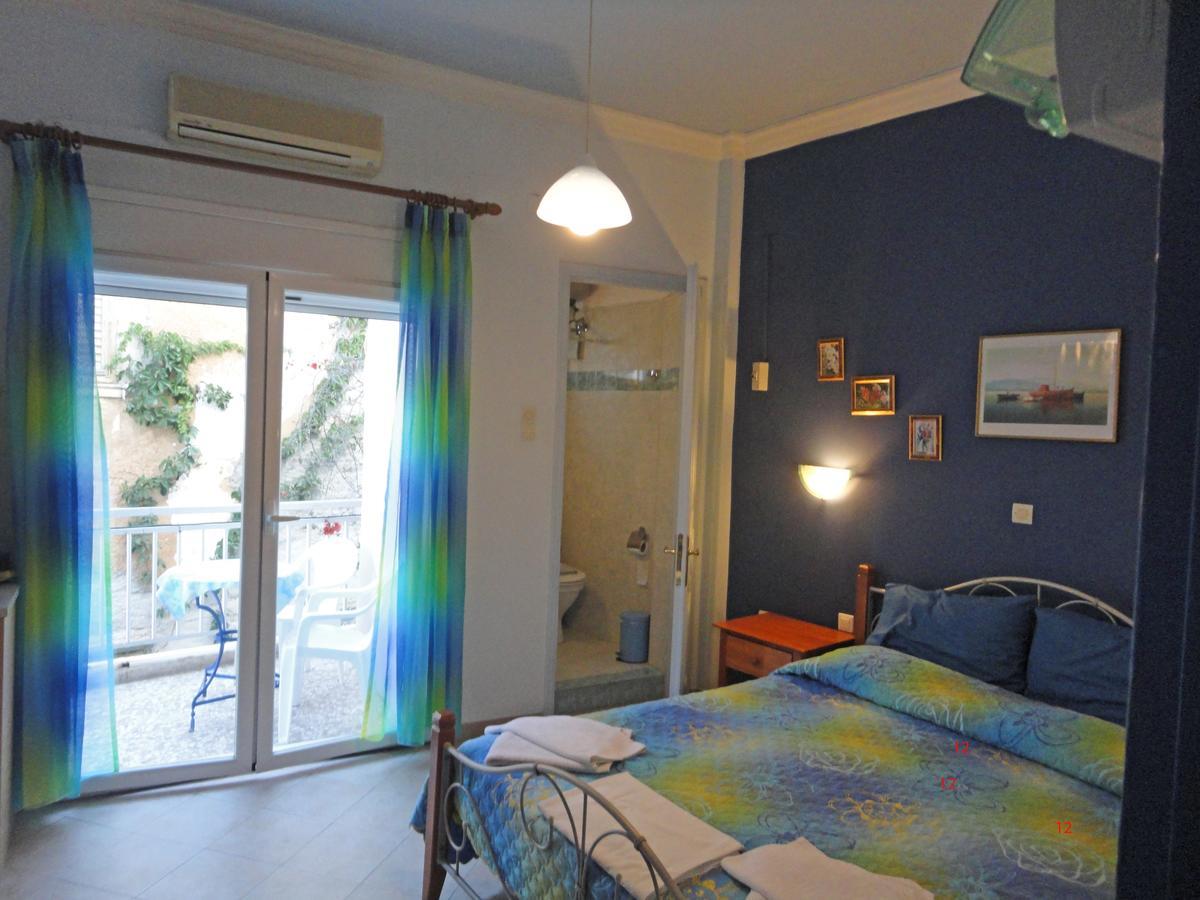 Apergis Rooms Ermoupoli Exterior foto